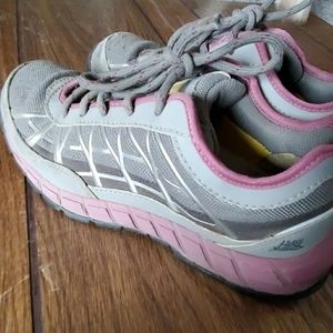 CAT steel toe shoes size 8